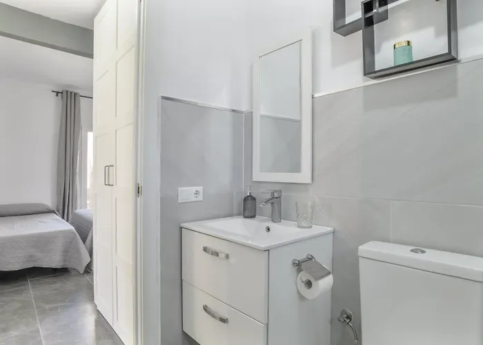 Hermosa קוניל דה לה פרונטרה